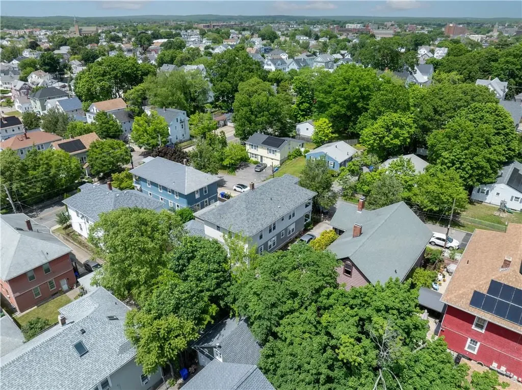 18 Dunnell Avenue Pawtucket RI 02860