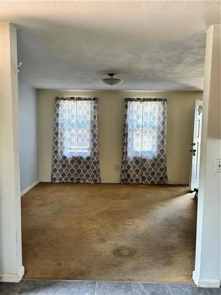 4 Wicks Court Warwick RI 02886