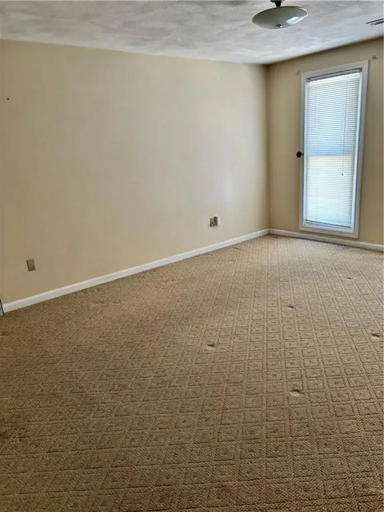 4 Wicks Court Warwick RI 02886