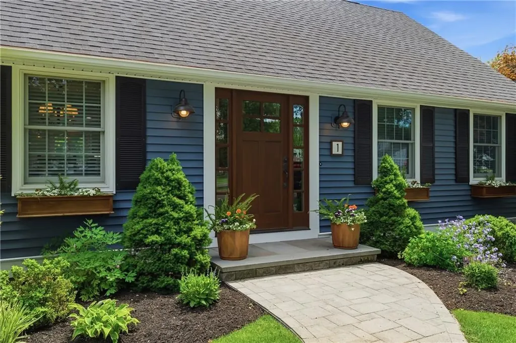 1 Blacksmith Road Lincoln RI 02865
