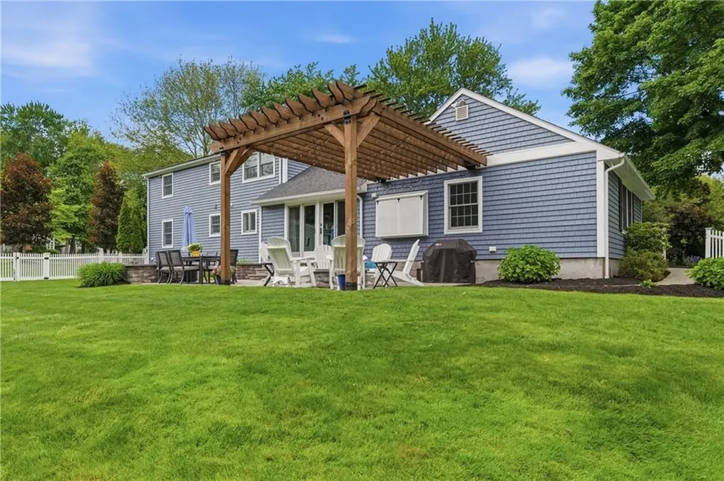 1 Blacksmith Road Lincoln RI 02865