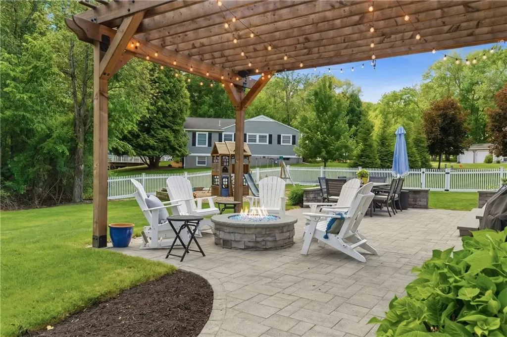 1 Blacksmith Road Lincoln RI 02865
