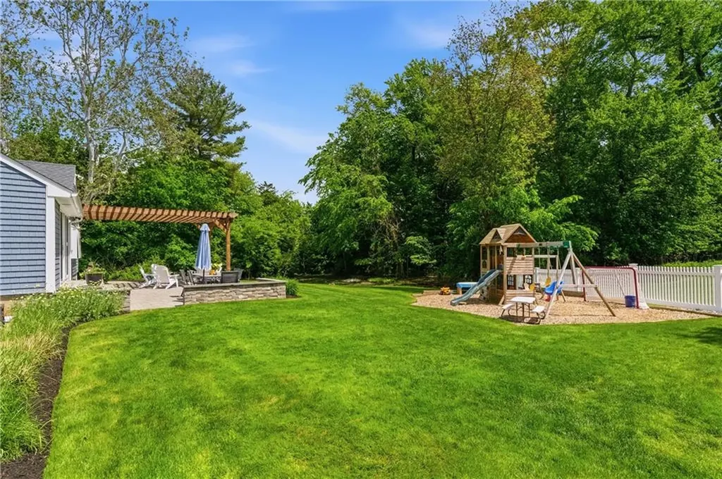 1 Blacksmith Road Lincoln RI 02865