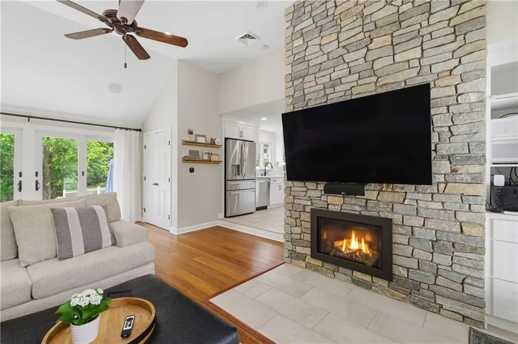 1 Blacksmith Road Lincoln RI 02865