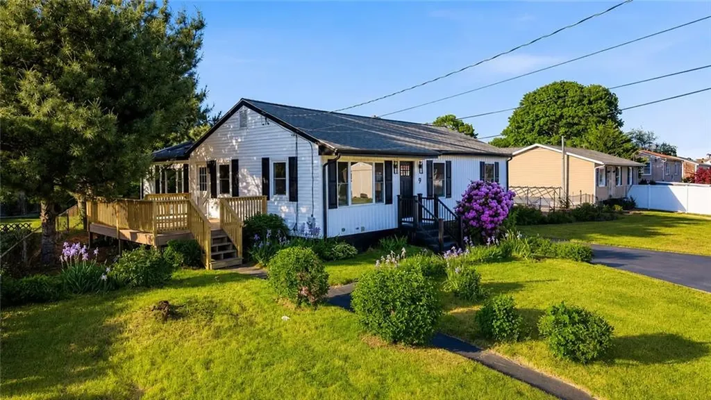 9 San Juan Drive Bristol RI 02809