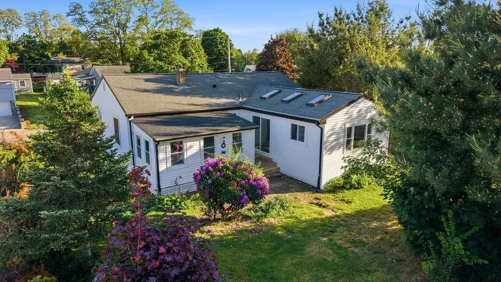 9 San Juan Drive Bristol RI 02809