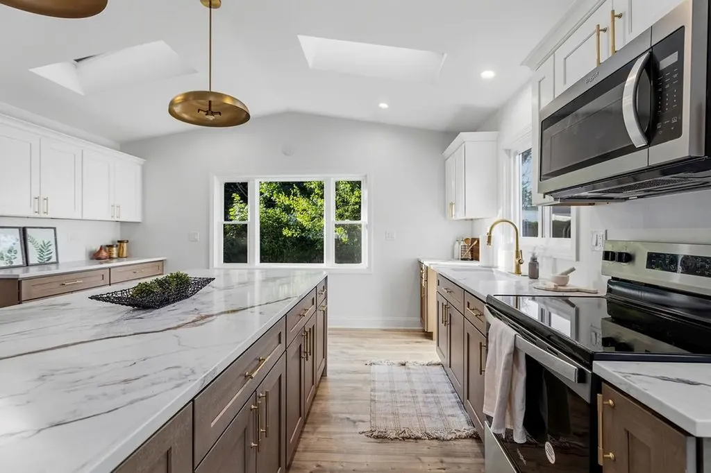 9 San Juan Drive Bristol RI 02809