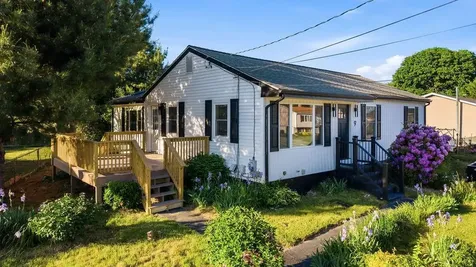 9 San Juan Drive Bristol RI 02809