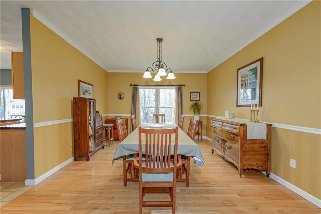 394 Westmoreland Lane North Kingstown RI 02874