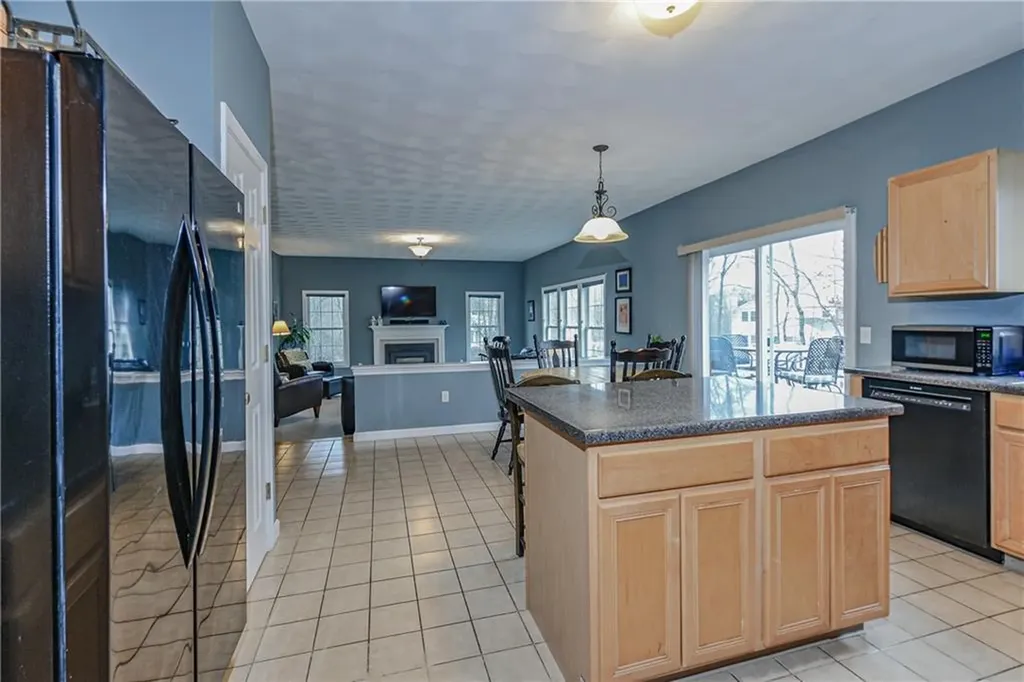 394 Westmoreland Lane North Kingstown RI 02874