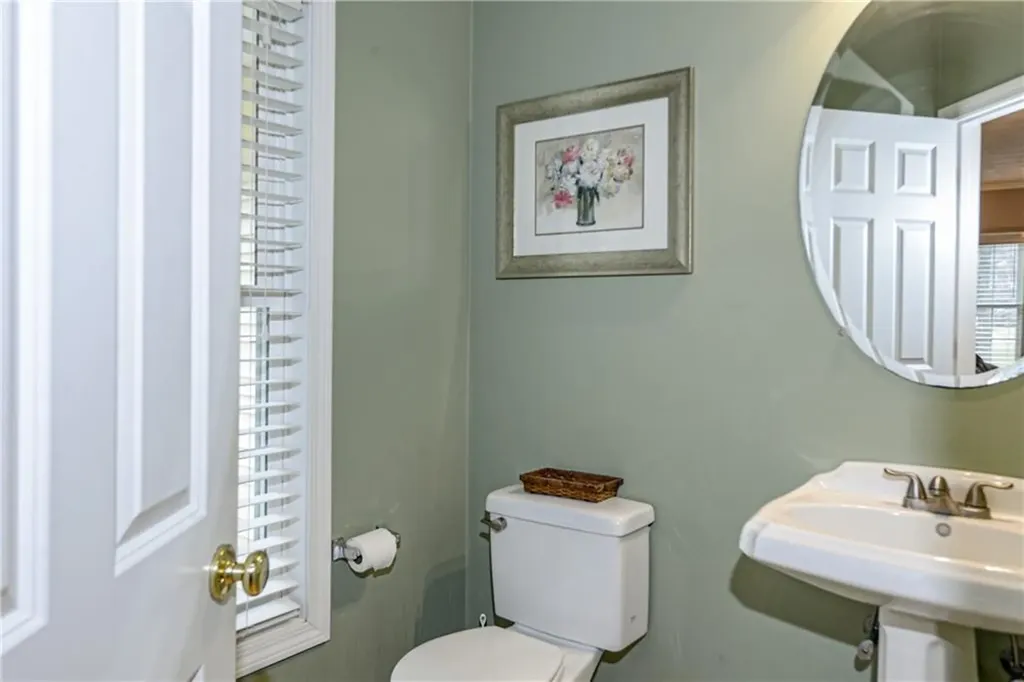 394 Westmoreland Lane North Kingstown RI 02874