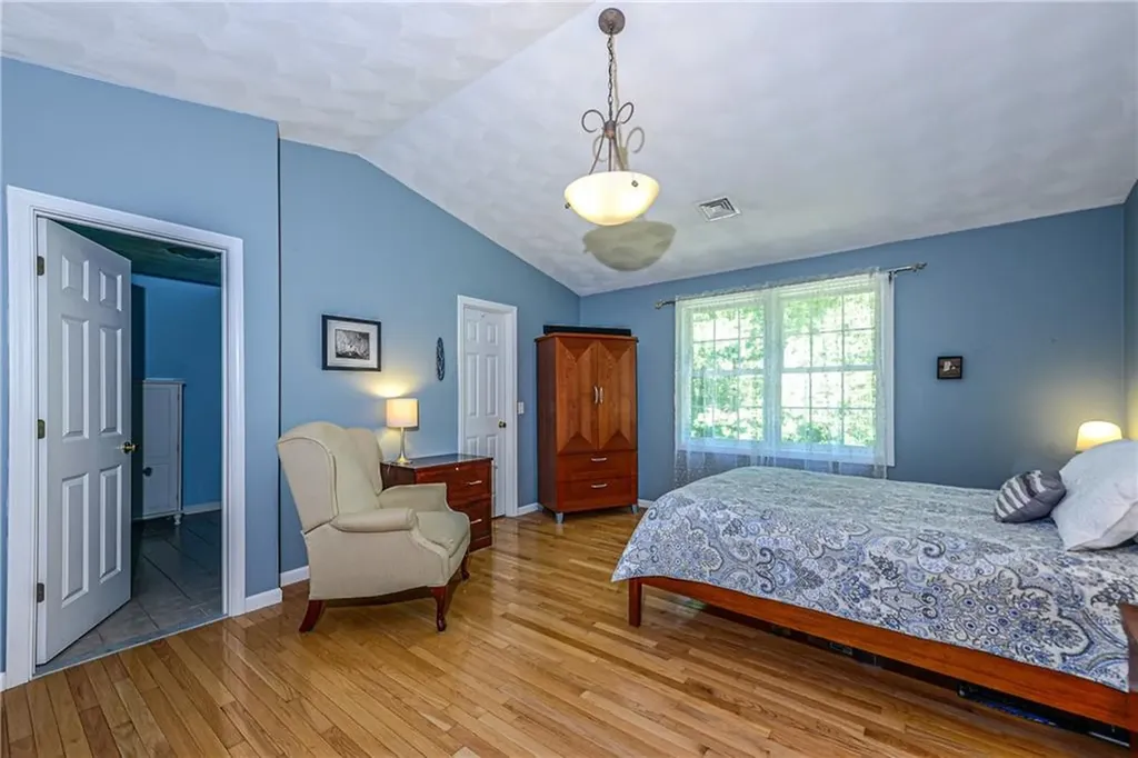 394 Westmoreland Lane North Kingstown RI 02874