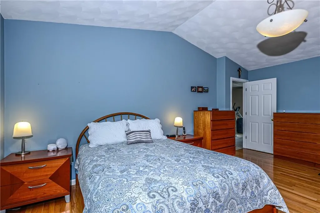 394 Westmoreland Lane North Kingstown RI 02874