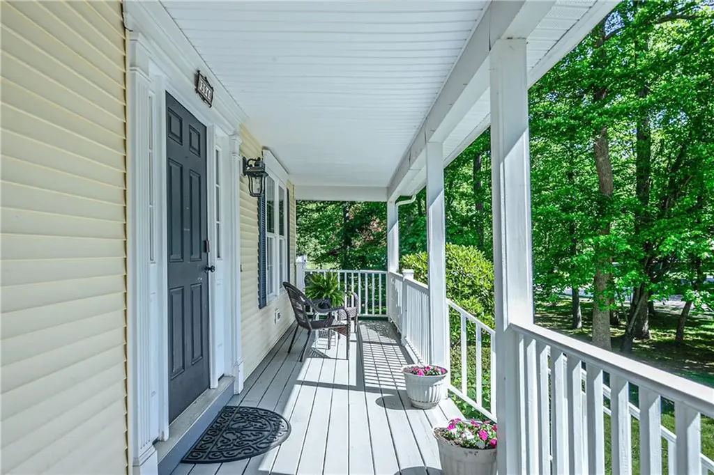 394 Westmoreland Lane North Kingstown RI 02874