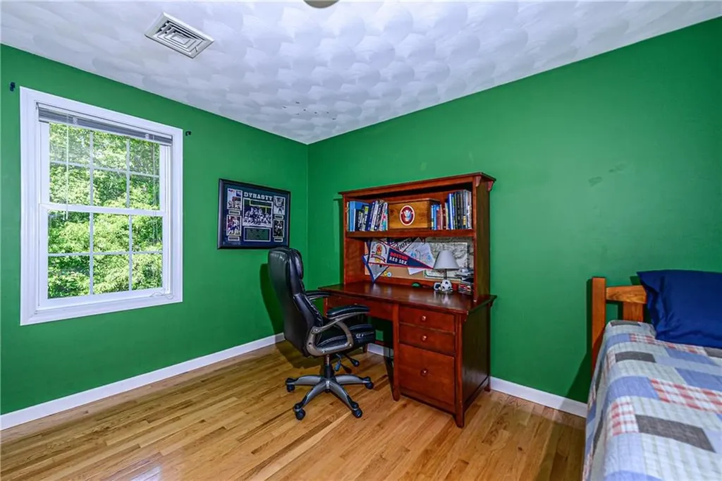 394 Westmoreland Lane North Kingstown RI 02874