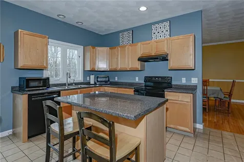 394 Westmoreland Lane North Kingstown RI 02874