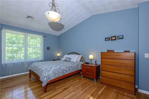 394 Westmoreland Lane North Kingstown RI 02874