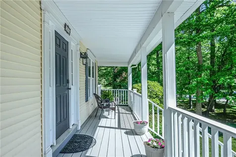 394 Westmoreland Lane North Kingstown RI 02874