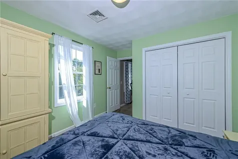 394 Westmoreland Lane North Kingstown RI 02874