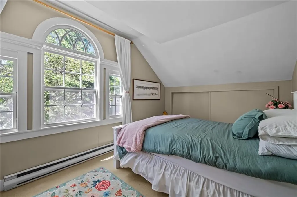 2 Lasalle Place Newport RI 02840