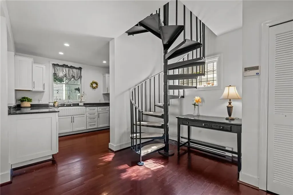 2 Lasalle Place Newport RI 02840