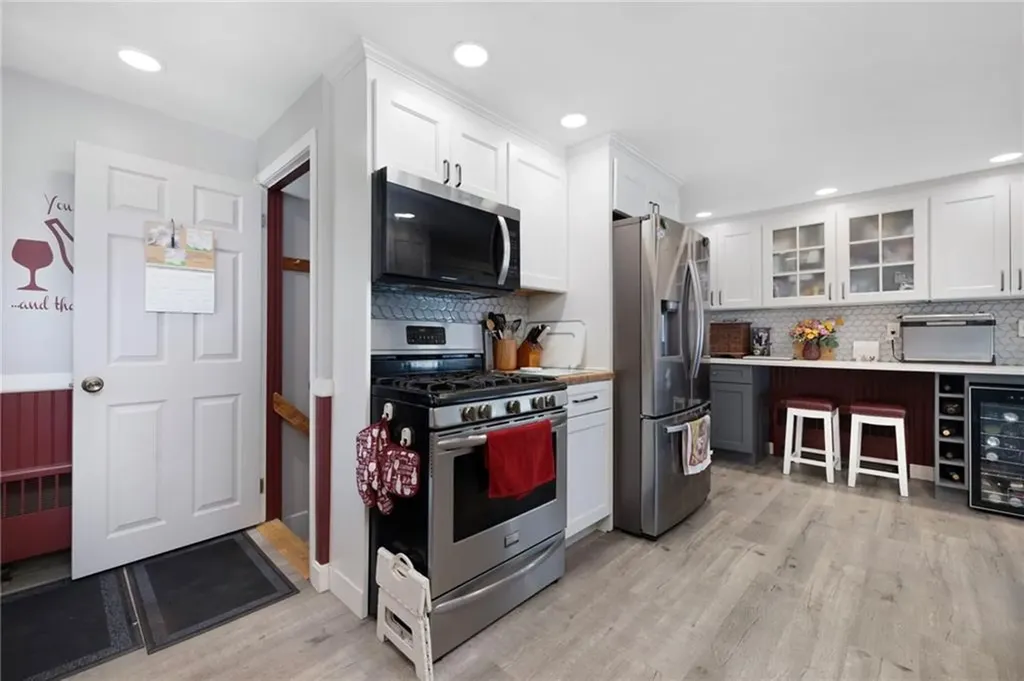 22 Mayfield Street Pawtucket RI 02861