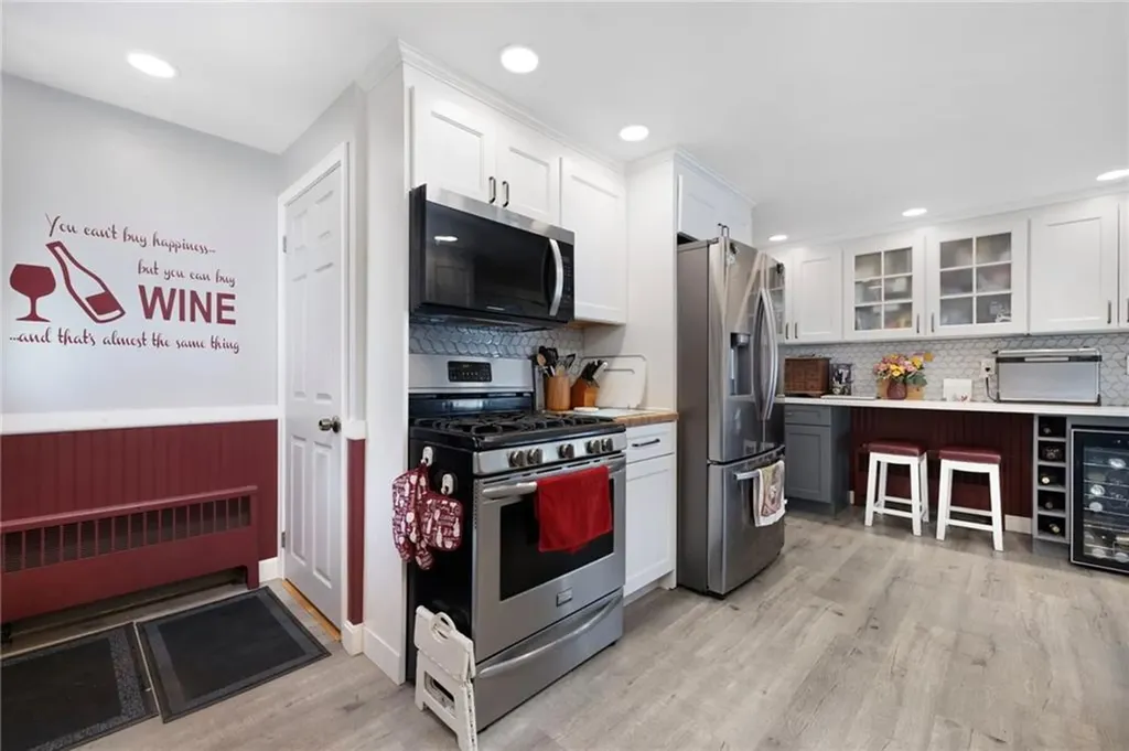 22 Mayfield Street Pawtucket RI 02861