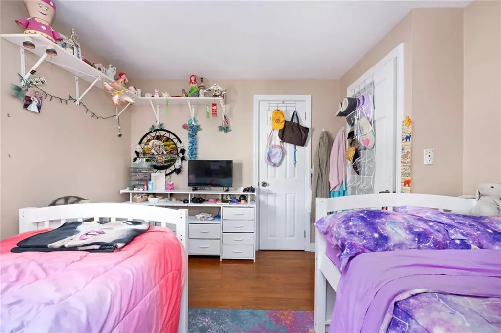 22 Mayfield Street Pawtucket RI 02861