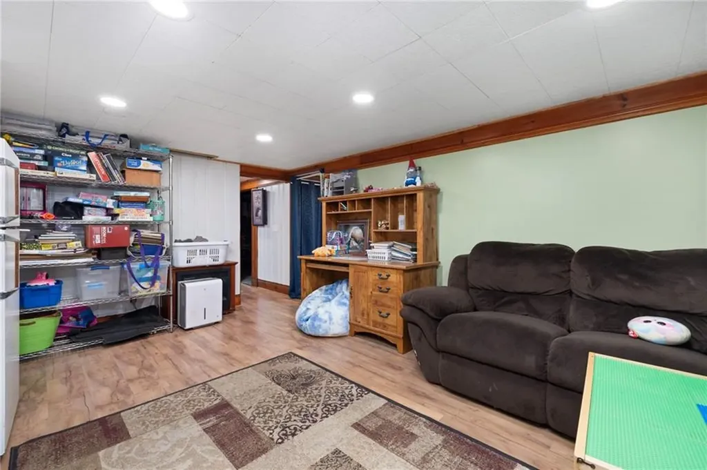 22 Mayfield Street Pawtucket RI 02861