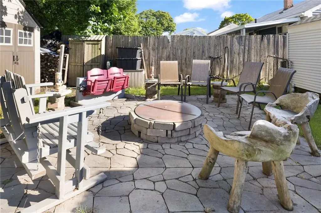 22 Mayfield Street Pawtucket RI 02861