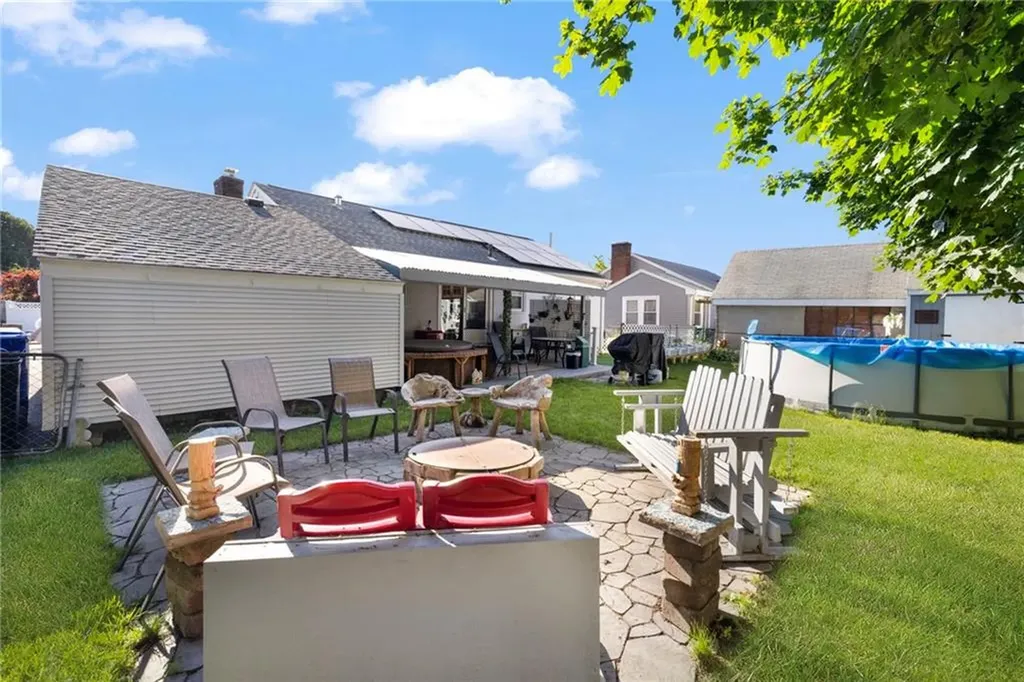 22 Mayfield Street Pawtucket RI 02861