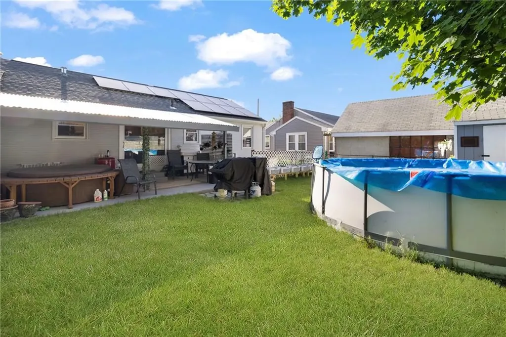 22 Mayfield Street Pawtucket RI 02861