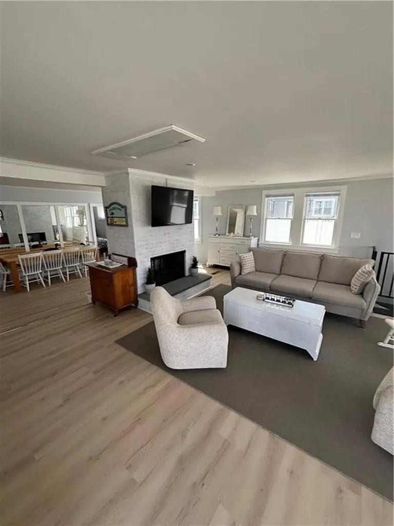 53 Bayberry Road Narragansett RI 02882