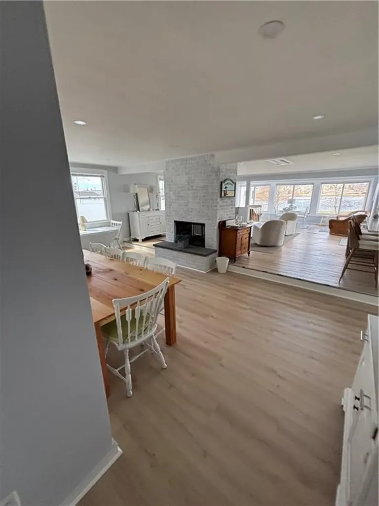 53 Bayberry Road Narragansett RI 02882