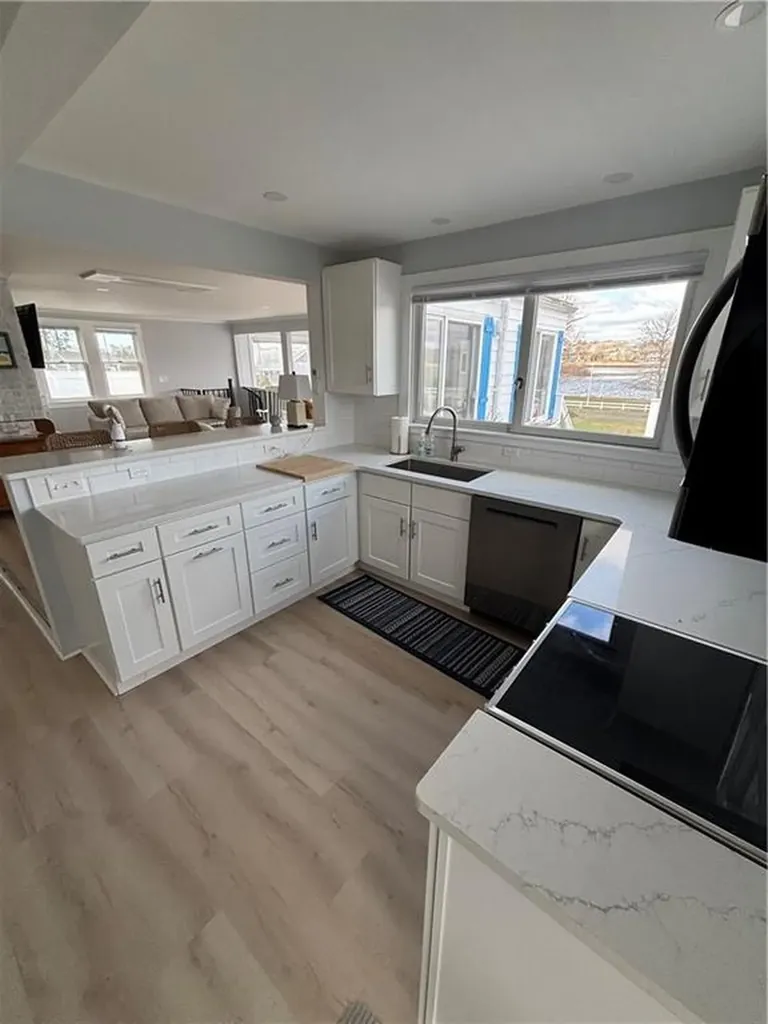 53 Bayberry Road Narragansett RI 02882