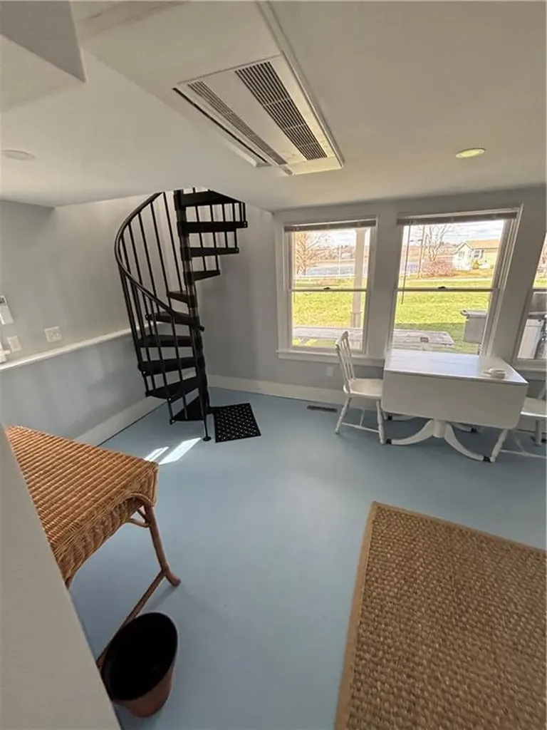 53 Bayberry Road Narragansett RI 02882