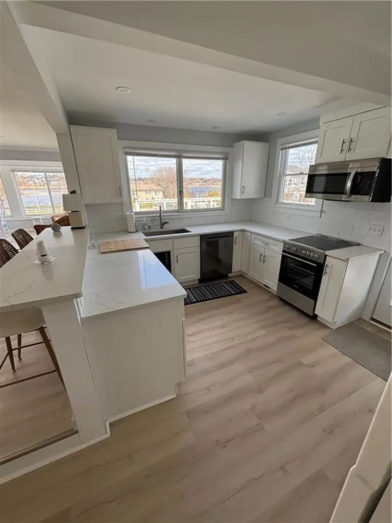 53 Bayberry Road Narragansett RI 02882