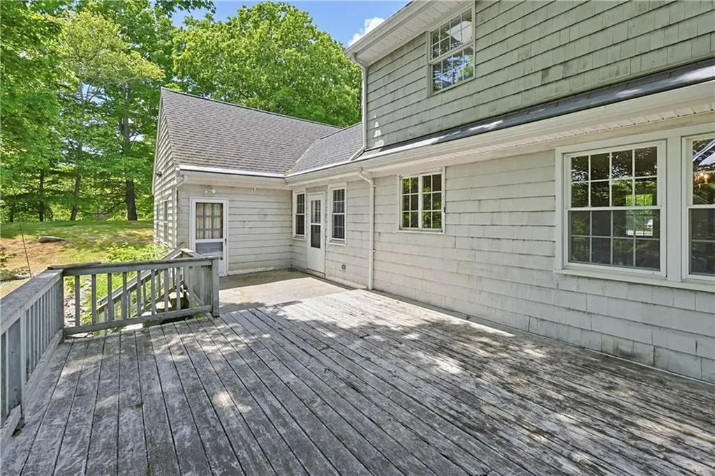 281 Scott Road Cumberland RI 02864