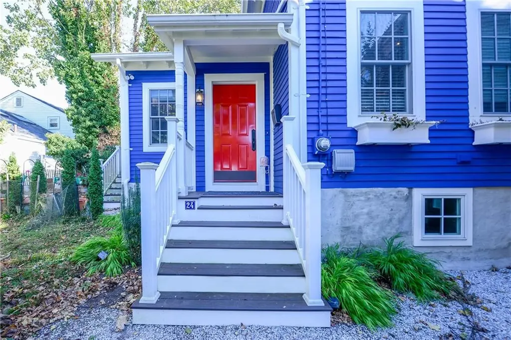 24 Anthony Street Newport RI 02840