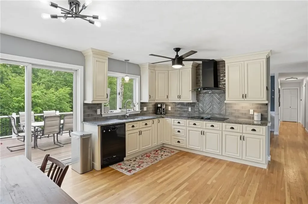 7 Fox Ridge Drive Richmond RI 02898