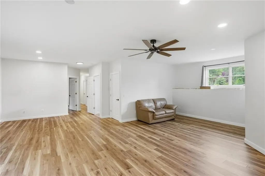 7 Fox Ridge Drive Richmond RI 02898