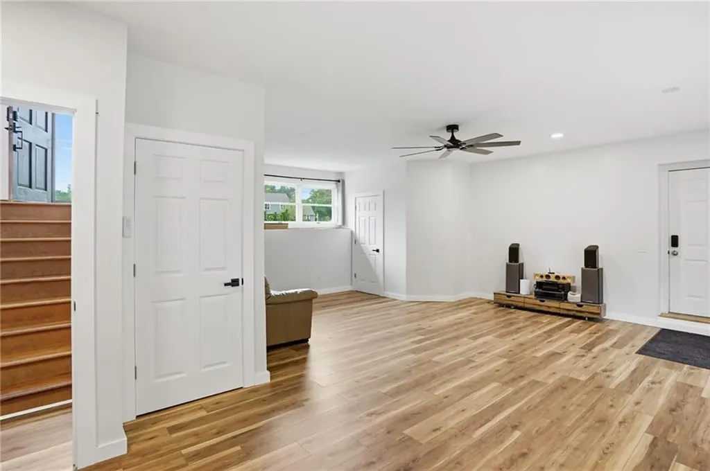7 Fox Ridge Drive Richmond RI 02898