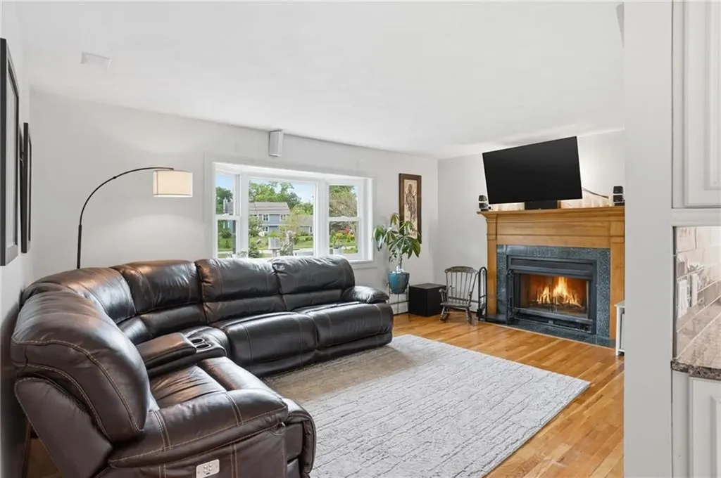 7 Fox Ridge Drive Richmond RI 02898