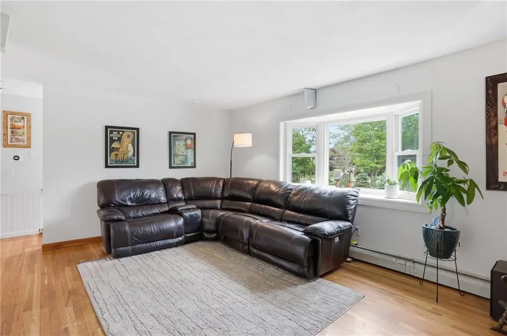 7 Fox Ridge Drive Richmond RI 02898