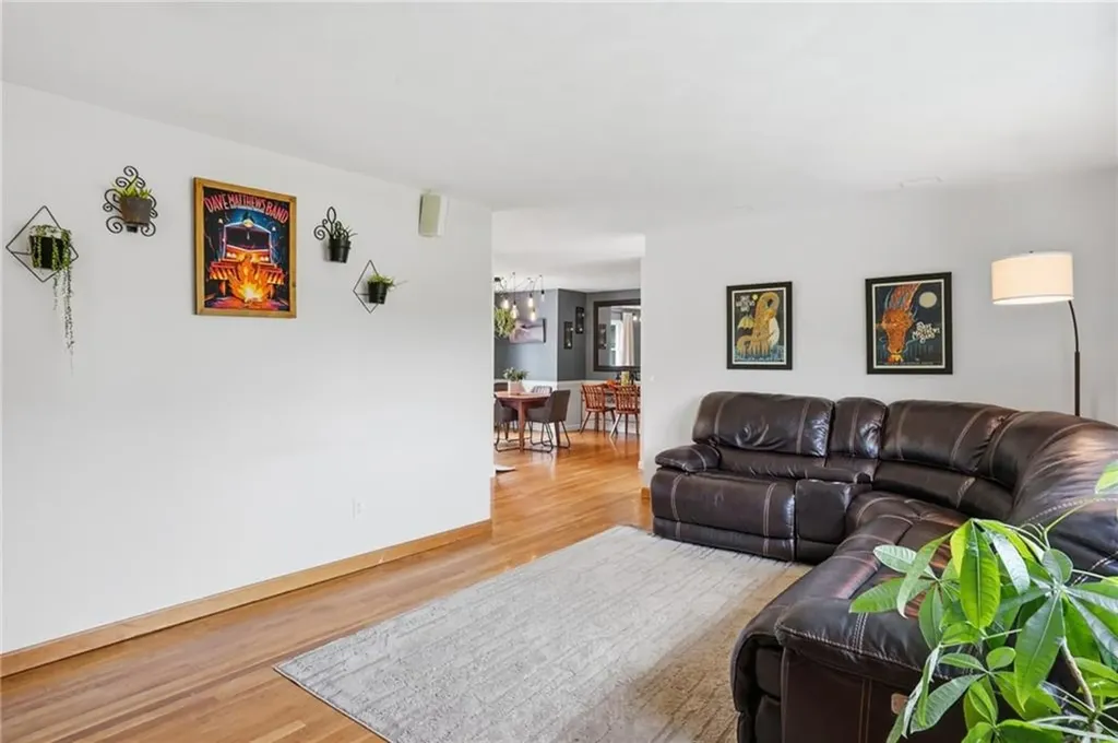 7 Fox Ridge Drive Richmond RI 02898