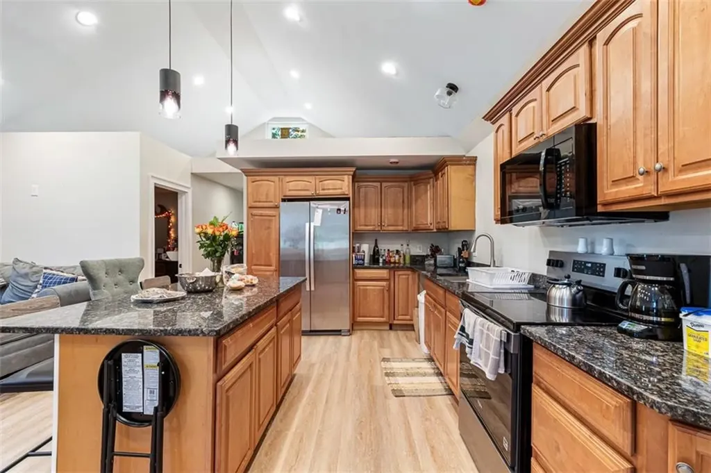 41 Dexter Rock Road Lincoln RI 02865