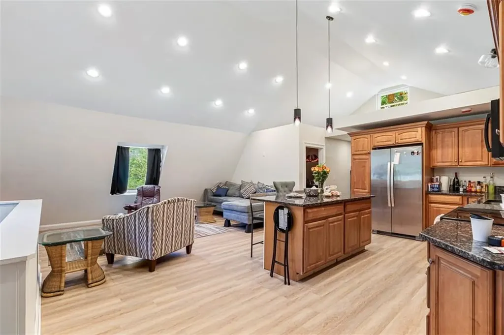 41 Dexter Rock Road Lincoln RI 02865