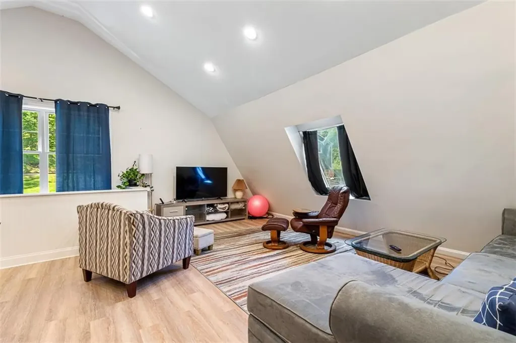 41 Dexter Rock Road Lincoln RI 02865