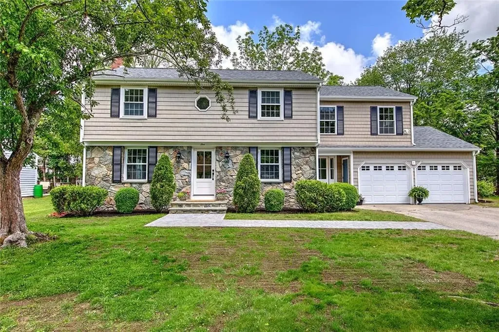 1 Cheshire Drive Barrington RI 02806