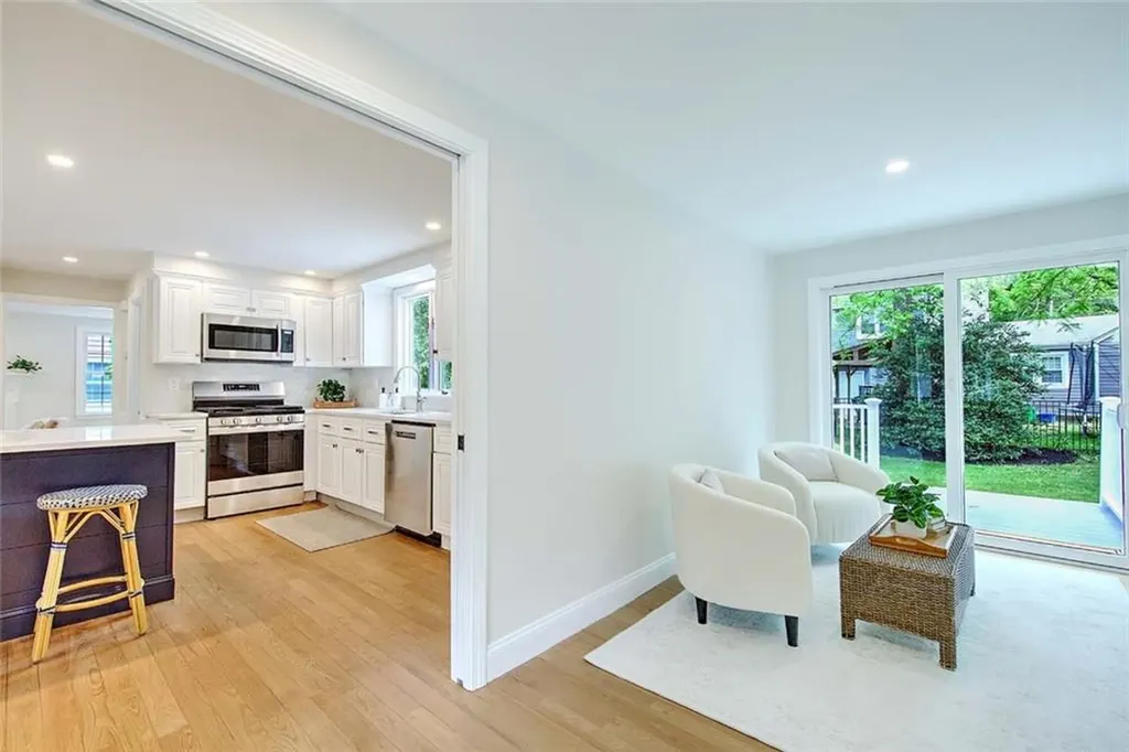 1 Cheshire Drive Barrington RI 02806